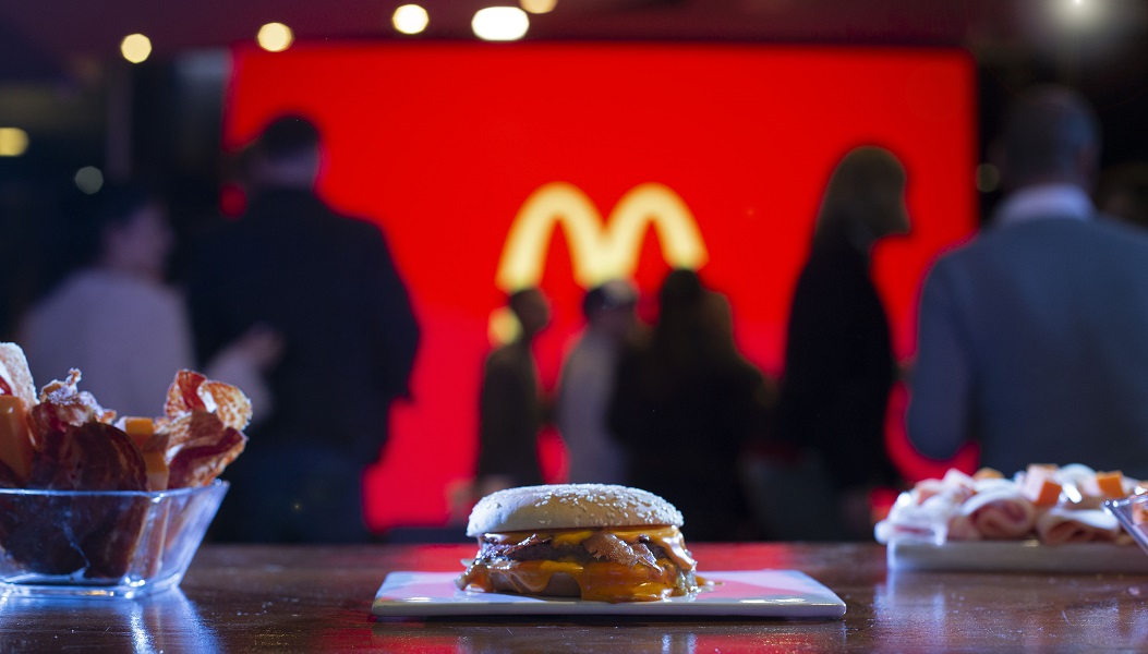 McDonald's presentó su nuevo producto estrella mientras busca terreno en Funes